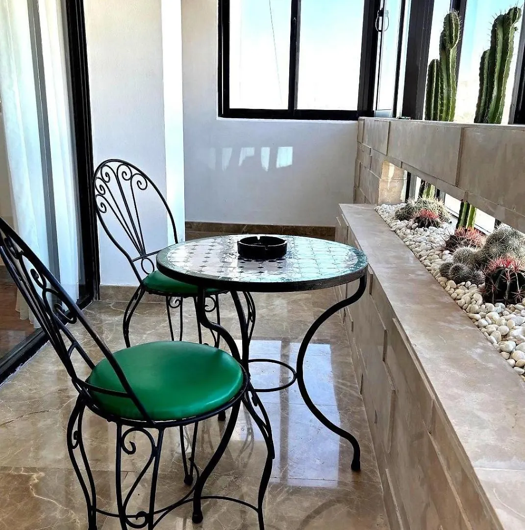 Appartement Luxueux Et Spacieux A Casablanca Avec Parking Prive 0*,  モロッコ