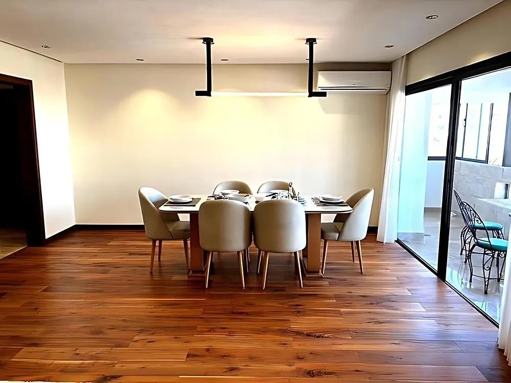 Appartement Luxueux Et Spacieux A Casablanca Avec Parking Prive アパート